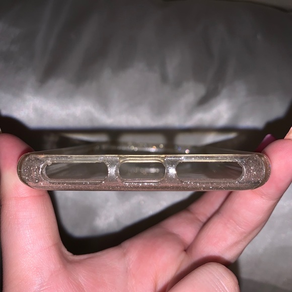 Sparkle Clear iPhone 8 Plus Case - Picture 4 of 4